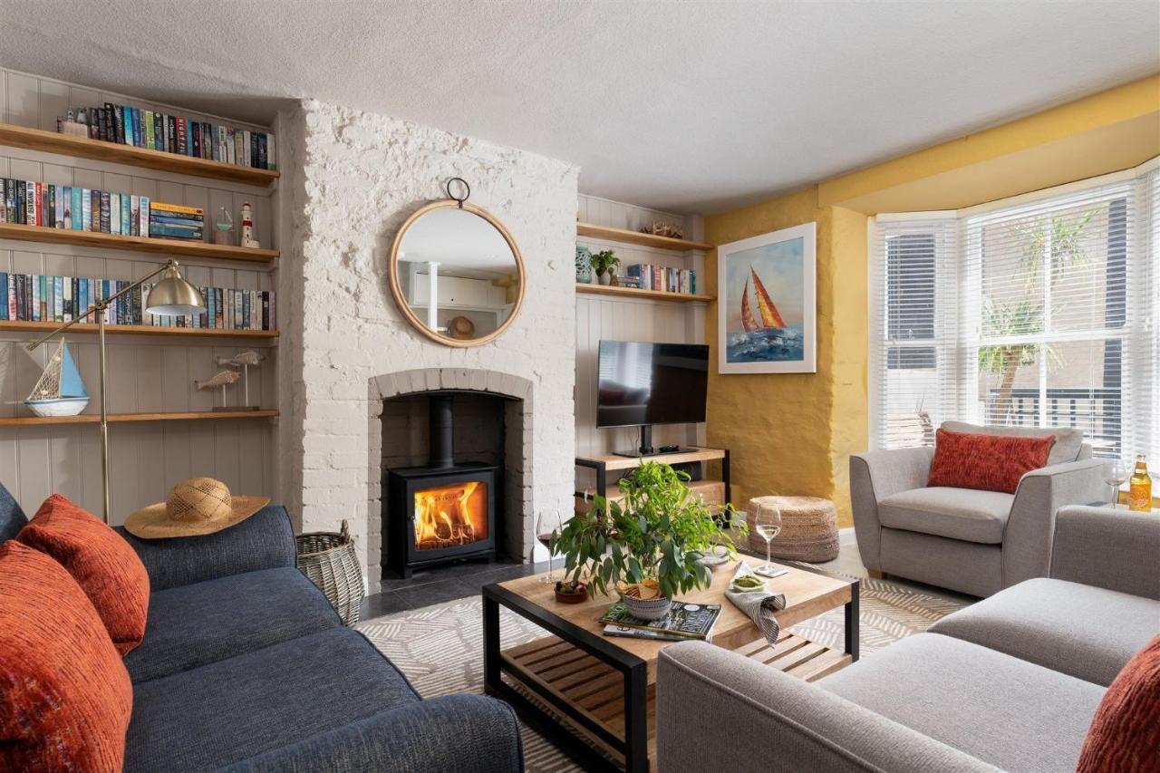 Gulls Rest - Charming Cottage In The Heart Of Historic ダートマス エクステリア 写真