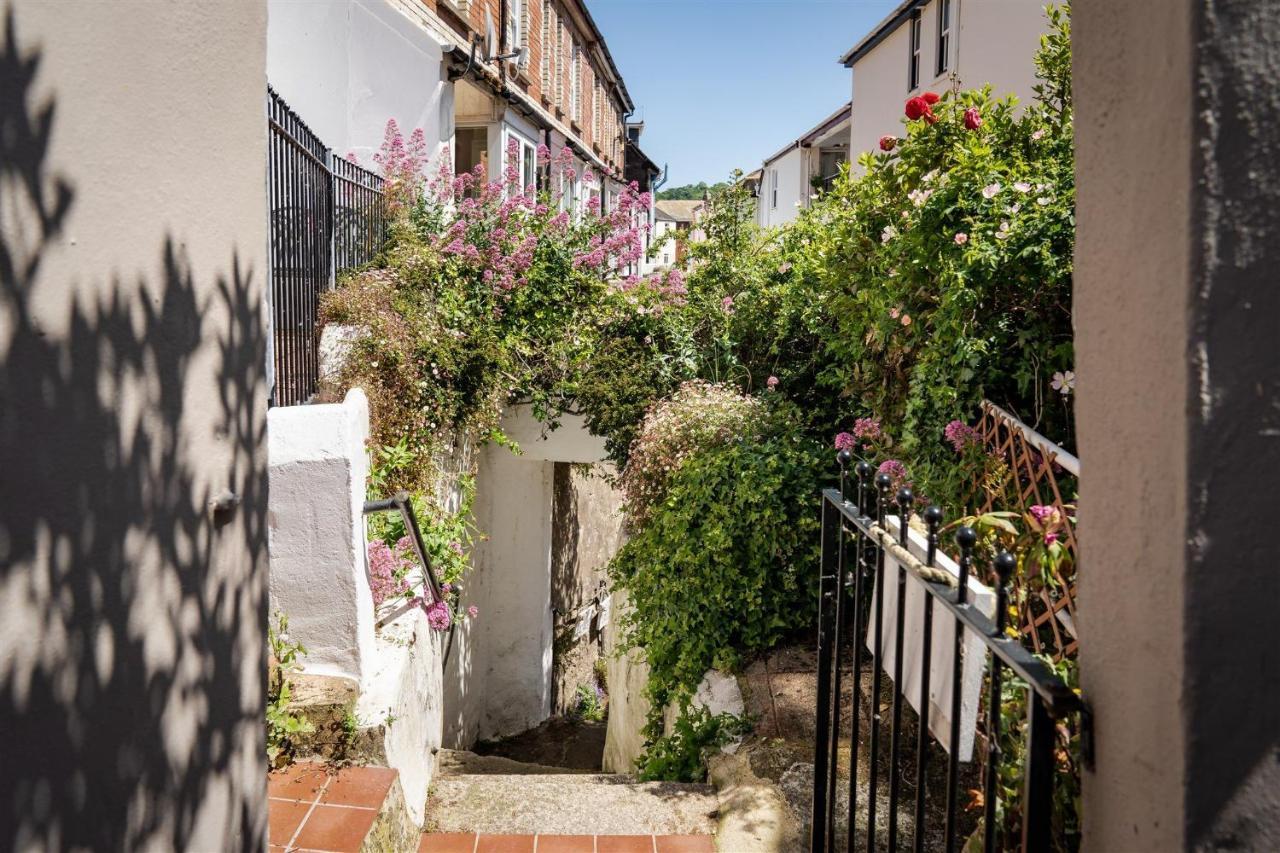 Gulls Rest - Charming Cottage In The Heart Of Historic ダートマス エクステリア 写真